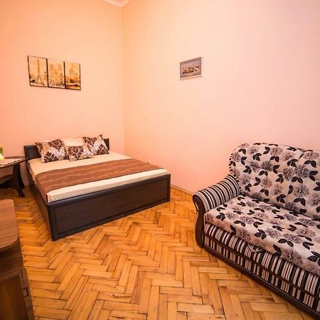 לבוב Apartment On Teatralna 7 מראה חיצוני תמונה